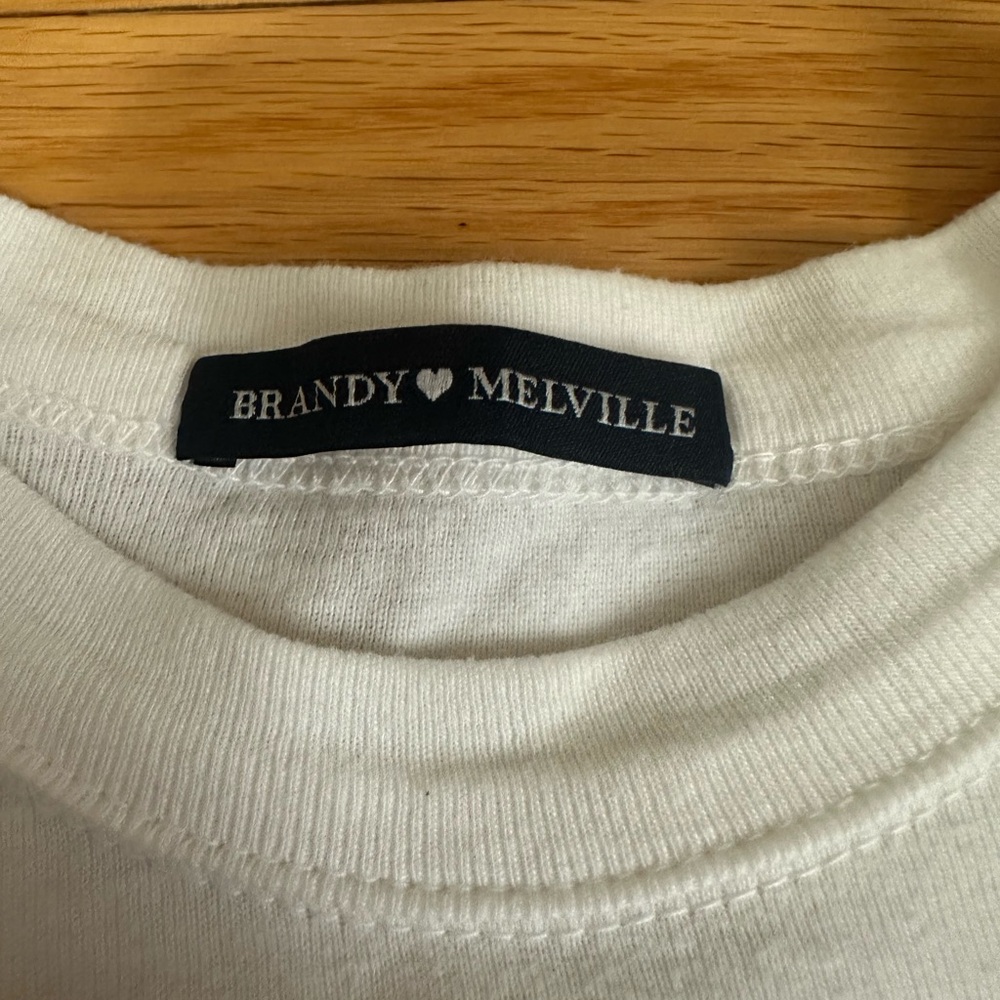 Brandy Melville T-Shirt with Butterfly Design - Picture 2 of 2